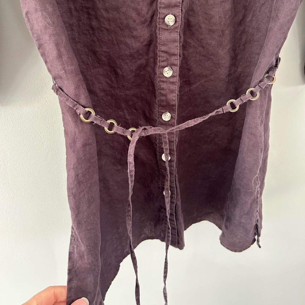 Laura Brown Linen Belted V-Neck Button Down Collarless Bronze Accented Tunic - Picture 5 of 7